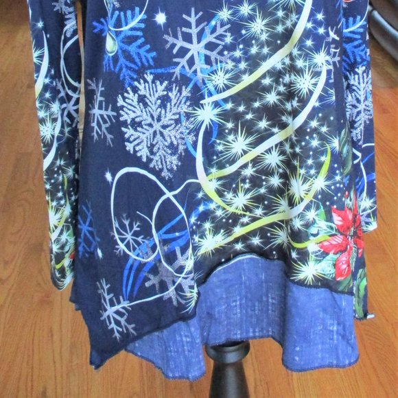 Holiday Tunic Top - Picture 2 of 9